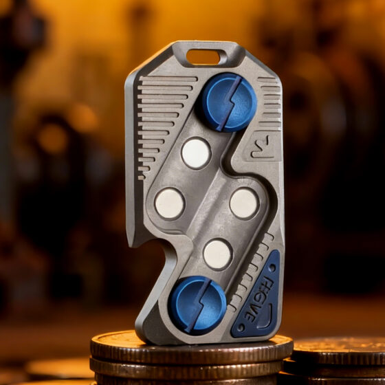 Decompression magnetic push card without word card