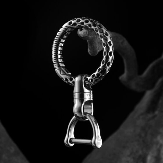 Titanium Alloy Hollow-out Keychain